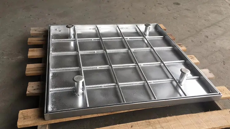 不鏽鋼井蓋采用熱鍍鋅的好與壞